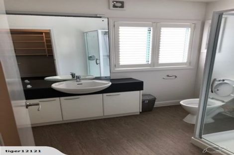 Photo of property in 2/61 Beresford Street, Bayswater, Auckland, 0622