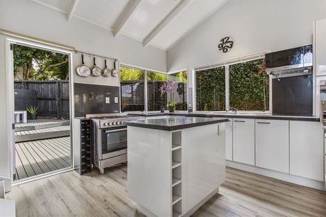 Photo of property in 2 Mabbett Lane, Waimauku, 0883