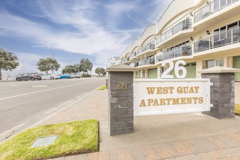 Photo of property in 10/26 West Quay, Ahuriri, Napier, 4110