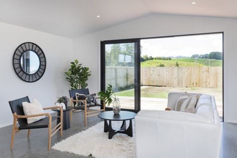 Photo of property in 3 Makakahi Street, Lytton West, 4071