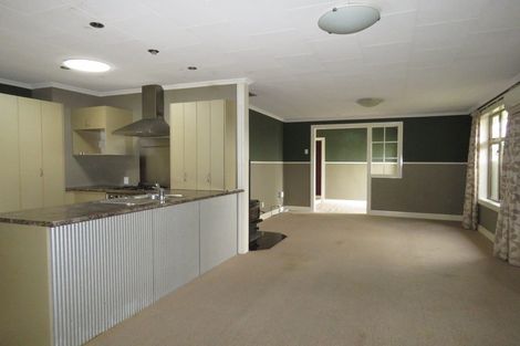 Photo of property in 32 Brougham Street, Westport, 7825