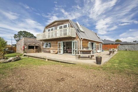 Photo of property in 61 Queen Street, Riverhead, 0820