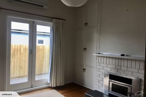 Photo of property in 17 Brockworth Place, Riccarton, Christchurch, 8011