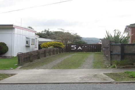 Photo of property in 5a Buller Grove, Naenae, Lower Hutt, 5011