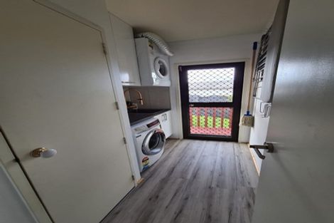 Photo of property in 2/21 Southview Place, Wattle Downs, Auckland, 2102