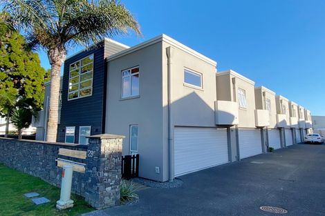 Photo of property in 1/29 Third Avenue, Tauranga, 3110