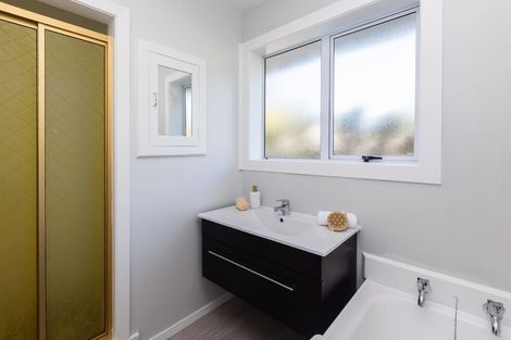 Photo of property in 19 Horton Place, Avondale, Christchurch, 8061