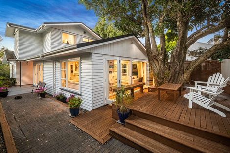 Photo of property in 1/14 Maritime Terrace, Birkenhead, Auckland, 0626