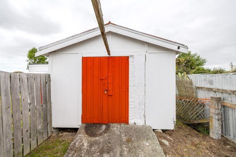 Photo of property in 28 Augustine Street, Waimate, 7924