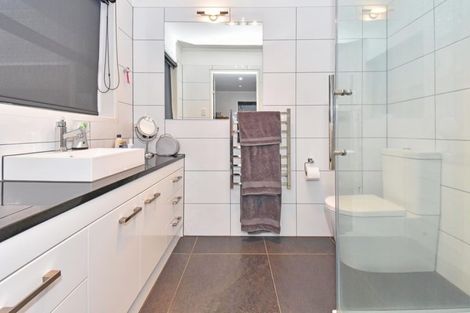 Photo of property in 9 Beaumaris Way, Conifer Grove, Takanini, 2112