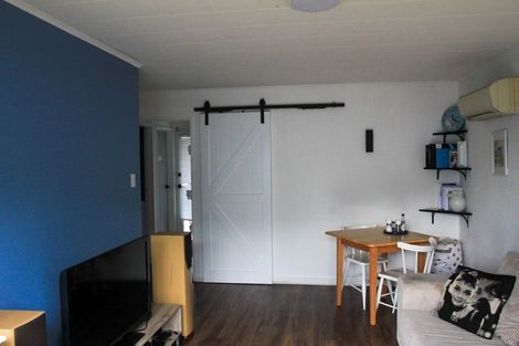 Photo of property in 2/43 Leighton Avenue, Waiwhetu, Lower Hutt, 5010