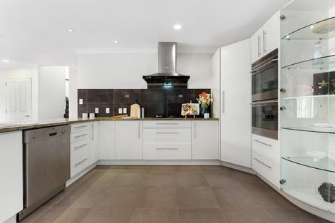 Photo of property in 42 Shelter Drive, Greenhithe, Auckland, 0632