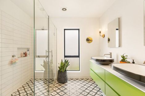 Photo of property in 60 Neplusultra Street, Cromwell, 9310