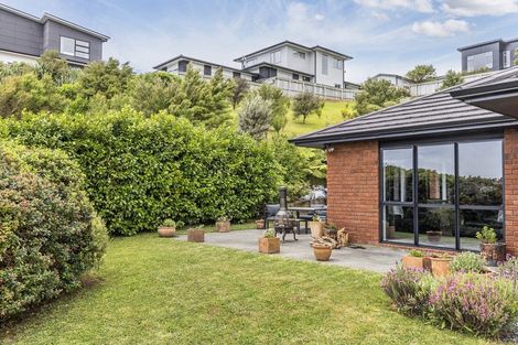 Photo of property in 24 Ships Cove, Whitby, Porirua, 5024