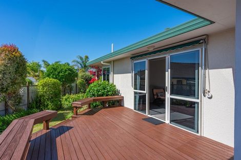 Photo of property in 17 Kingsgate Avenue, Havelock North, 4130