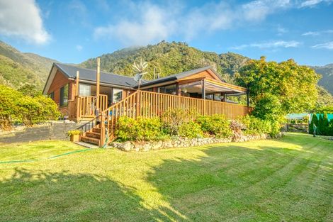 Photo of property in 12 Cargills Road, Barrytown, Runanga, 7873