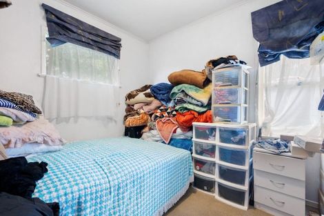 Photo of property in 137 Gossamer Drive, Pakuranga Heights, Auckland, 2010