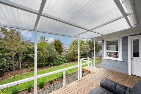 Photo of property in 17 Martin Street, Monaco, Nelson, 7011