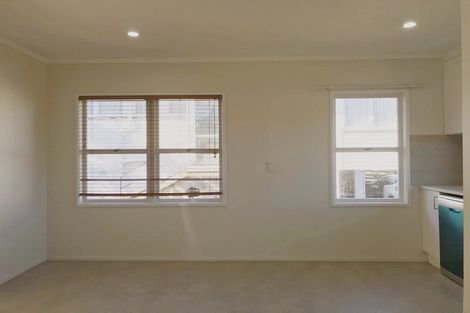 Photo of property in 7 Bentley Avenue, Glenfield, Auckland, 0629