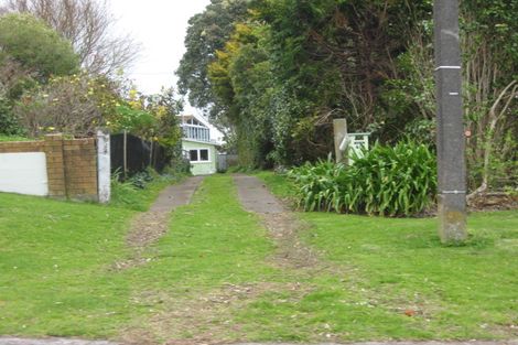 Photo of property in 40a Mcfarlane Street, Oakura, 4314