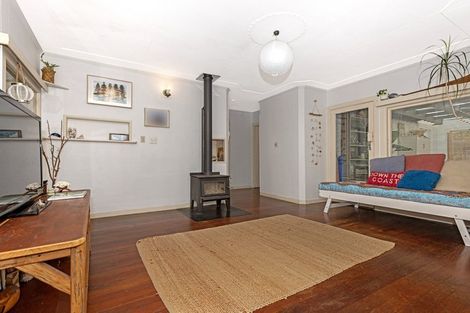 Photo of property in 25 Douglas Street, Okitu, Gisborne, 4010