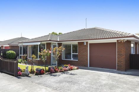 Photo of property in 2/18 Moffett Street, Islington, Christchurch, 8042