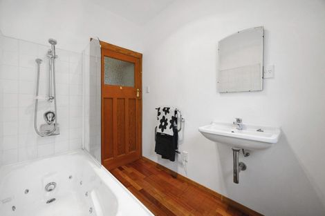 Photo of property in 8 Merchiston Street, Andersons Bay, Dunedin, 9013