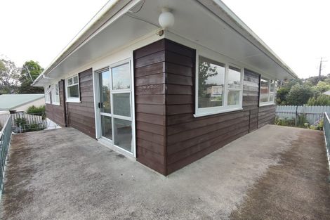 Photo of property in 77 Triangle Road, Massey, Auckland, 0614