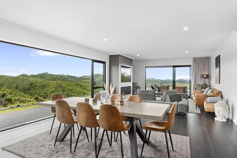 Photo of property in 229 Hillcrest Road, Wainui, 0931