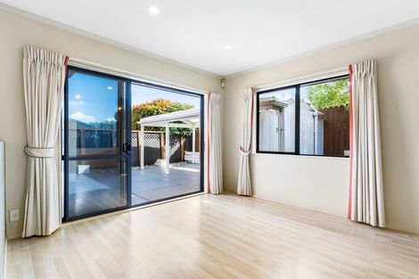 Photo of property in 2/25 Thirlmere Rise, Northpark, Auckland, 2013