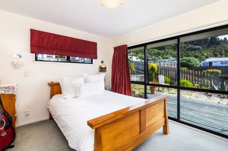 Photo of property in 1 Ewing Grove, Acacia Bay, Taupo, 3330