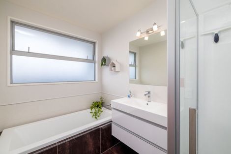 Photo of property in 49 Lakeside Drive, Pegasus, 7612