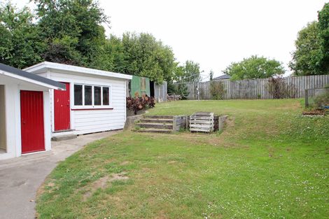 Photo of property in 16 Greta Street, South Hill, Oamaru, 9400