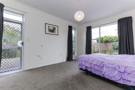 Photo of property in 19 Hounslow Street, Ilam, Christchurch, 8041