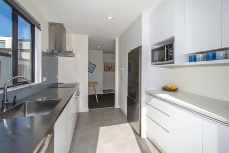 Photo of property in 2 Oakford Close, Riccarton, Christchurch, 8011