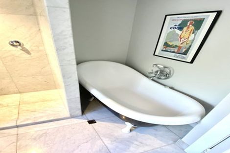 Photo of property in 46a The Crescent, Roseneath, Wellington, 6011