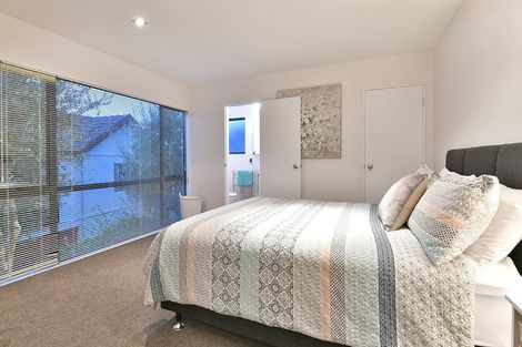 Photo of property in 4/19 Langana Avenue, Browns Bay, Auckland, 0630