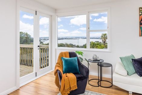 Photo of property in 2a Hoskins Avenue, Hillsborough, Auckland, 1042