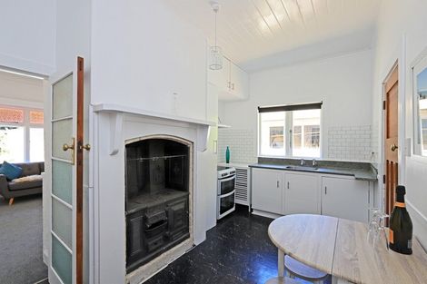 Photo of property in 120 Shakespeare Road, Bluff Hill, Napier, 4110