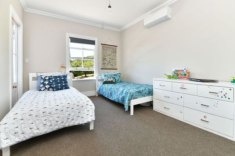 Photo of property in 940 South Head Road, South Head, Helensville, 0874