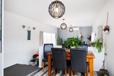 Photo of property in 127 Apollo Parade, Milson, Palmerston North, 4414