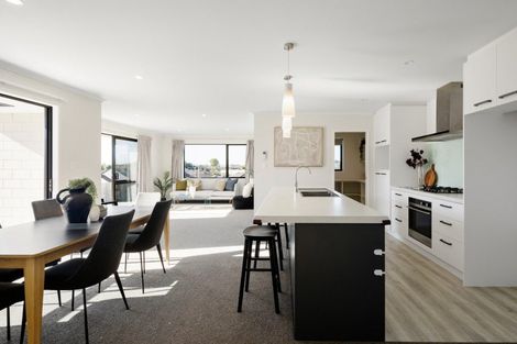 Photo of property in 38 Rose Berry Crescent, Flagstaff, Hamilton, 3210