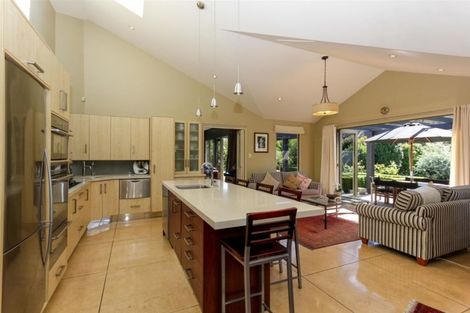 Photo of property in 30 Shelter Grove, Frankleigh Park, New Plymouth, 4310