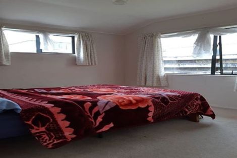 Photo of property in 2/119 Rangitoto Road, Papatoetoe, Auckland, 2025