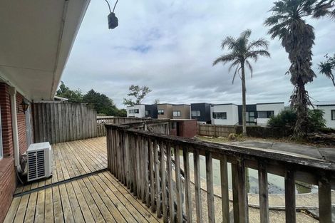 Photo of property in 64 Royal Road, Massey, Auckland, 0614