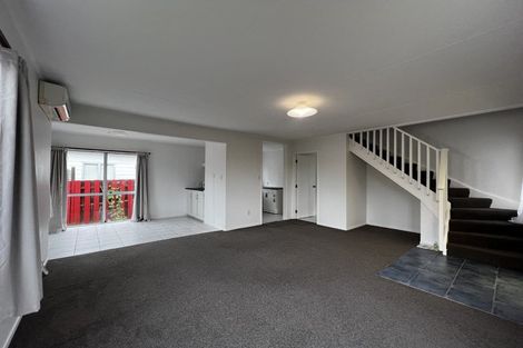 Photo of property in 1/15 Lambrown Drive, Totara Vale, Auckland, 0629