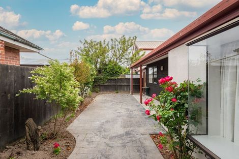 Photo of property in 2/129 Clarence Street, Riccarton, Christchurch, 8011
