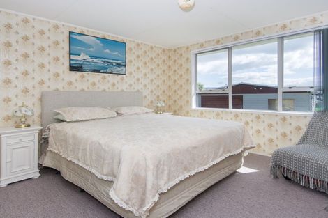 Photo of property in 8 Dingadee Street, Welcome Bay, Tauranga, 3112