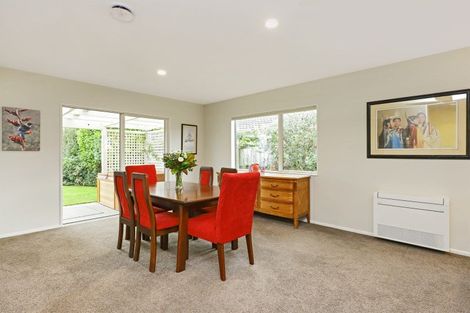 Photo of property in 8 Brompton Drive, Taradale, Napier, 4112