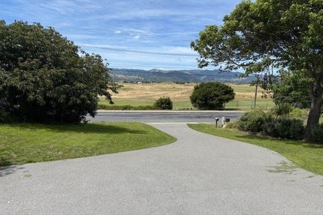 Photo of property in 87 Golf Road, Paraparaumu Beach, Paraparaumu, 5032